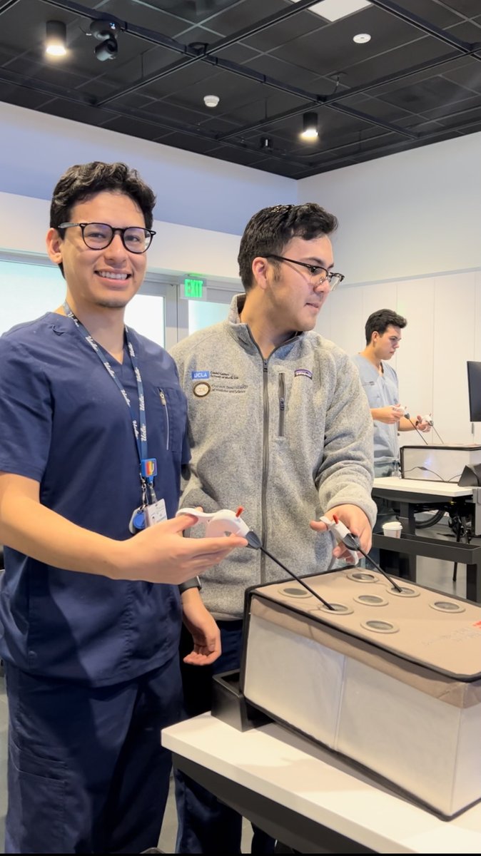 Very delayed but have to share - new @dgsomucla Latino(a)s in Surgery group had its first event at the new CASIT sim center in February. Over 50 students registered, with faculty and residents from different surgical departments going over suturing and lap skills. 🙌🏾