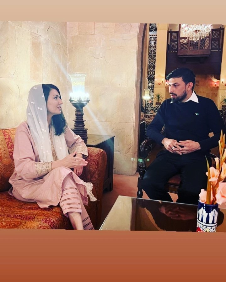 Many many happy returns of the day happy birthday to you jalal Bhai may you live long may you many more Allah ap ko mazeed Tarki or kamyaion se Nawaz ameen
#HBDJalalSherazi