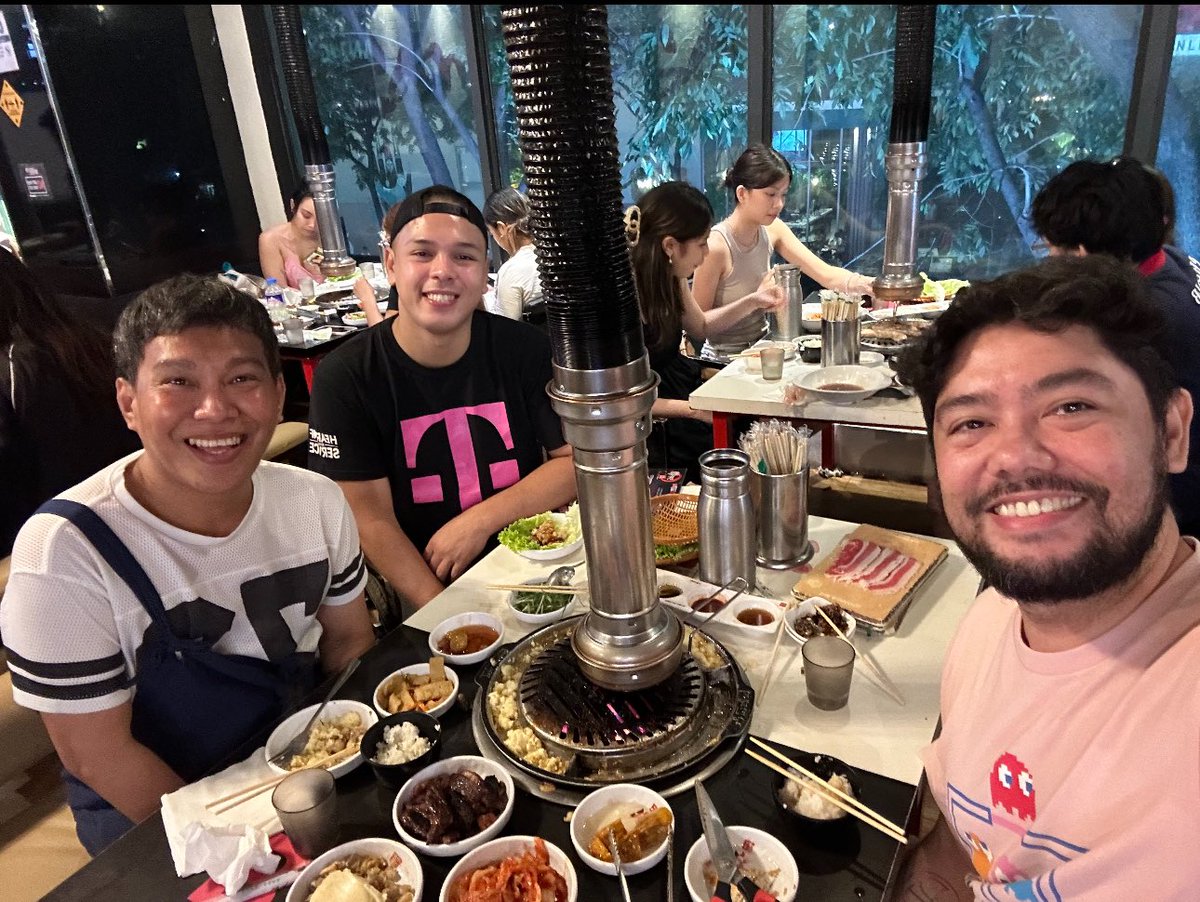 Paco_me3's tweet image. Together again , like we never skipped a beat 😊 #minireunion