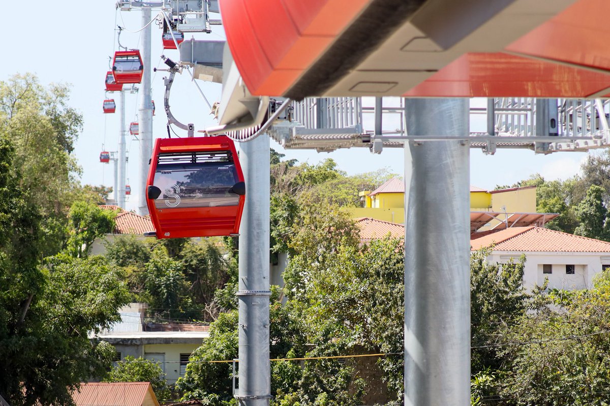 RaquelPenaVice's tweet photo. ¡Un día histórico! Como Gobierno, nos enorgullece inaugurar la línea 1 del Teleférico de Santiago ♥️🚡, y ser testigos de cómo mi querida ciudad avanza, mientras cumplimos el objetivo del Pdte. @LuisAbinader de mejorar la movilidad, la sostenibilidad y el transporte urbano. https://t.co/VF83VE6sNQ