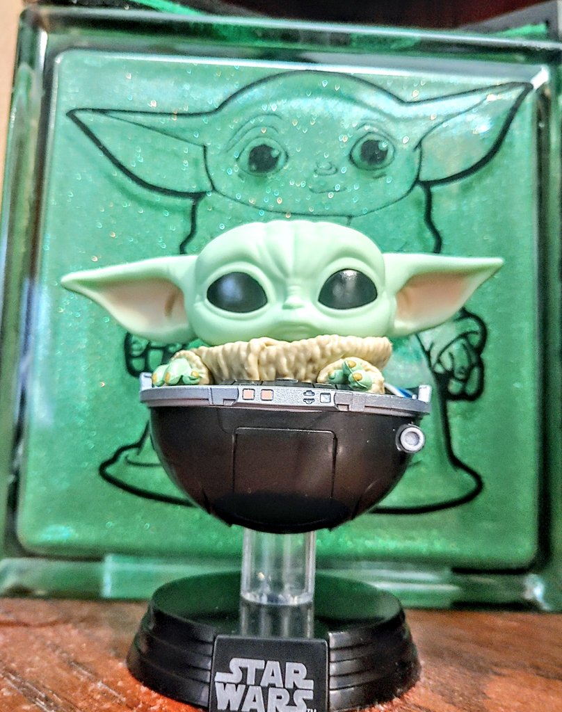 Grogu is here to celebrate GREEN!!  
Happy St Patricks Day! 🍀👾💚🍀

#Funko #FunkoPop #starwars 
#StPatrickDay #TheMandalorian 
#funkophotoadaychallenge #green