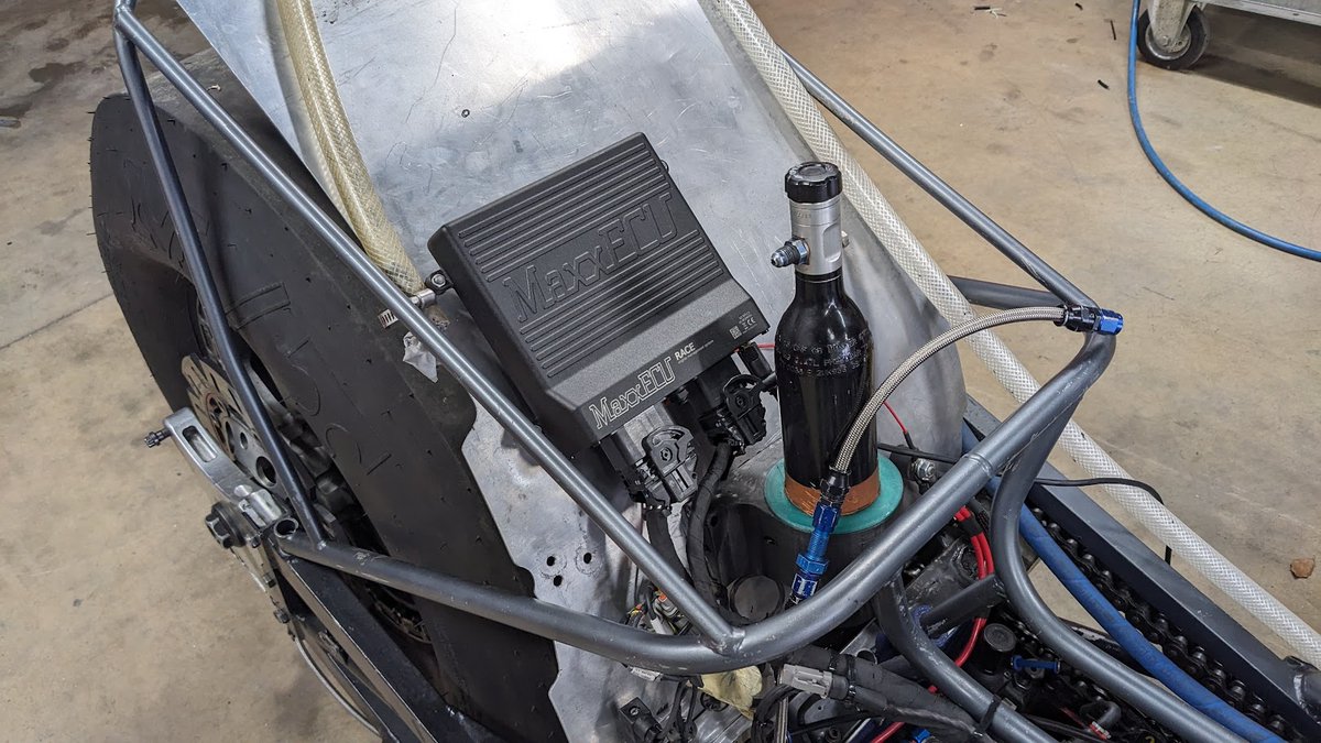LorcanParnell's tweet photo. First startup of #Stormdragbike yesterday on our new MaxxECU, Fueltech injectors &amp; wiring loom at Mark Harrison's Horsepower Factory UK, near Oxford. 

Everything went well, there are videos on our other channels. Looking forward to the Easter Nationals meet in 2 weeks! #maxxecu https://t.co/2IrlnvTKMz
