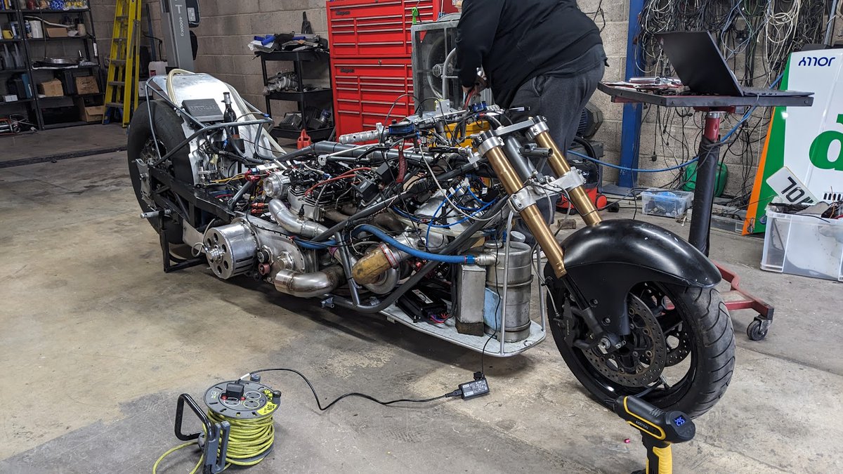 LorcanParnell's tweet photo. First startup of #Stormdragbike yesterday on our new MaxxECU, Fueltech injectors &amp; wiring loom at Mark Harrison's Horsepower Factory UK, near Oxford. 

Everything went well, there are videos on our other channels. Looking forward to the Easter Nationals meet in 2 weeks! #maxxecu https://t.co/2IrlnvTKMz