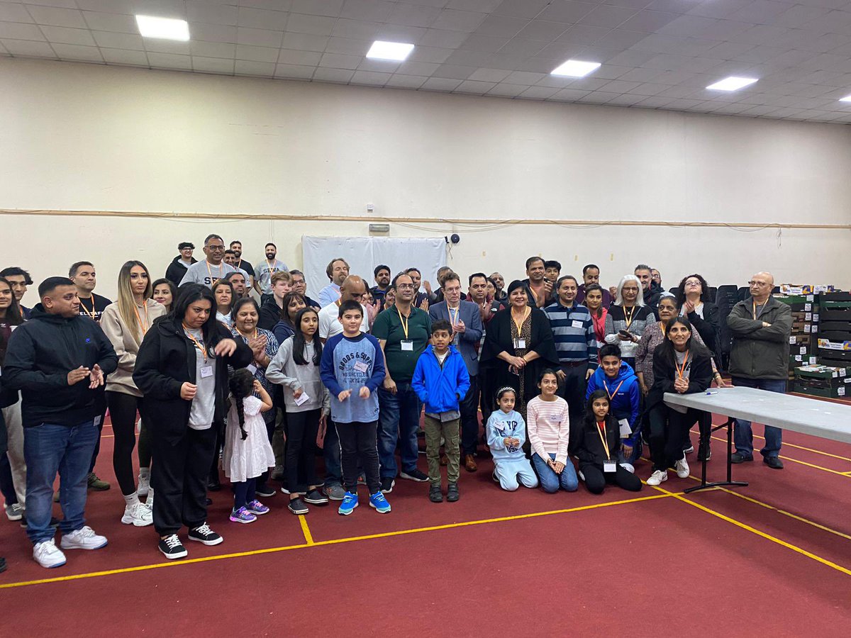 Wonderful to join Sewa Day West Midlands and the Hindu community at the Shree Ram Mandir in Sparkbrook this morning 🤝🏻 Over 300 food packages packed up - which will be distributed to 20 schools across the region 📚
