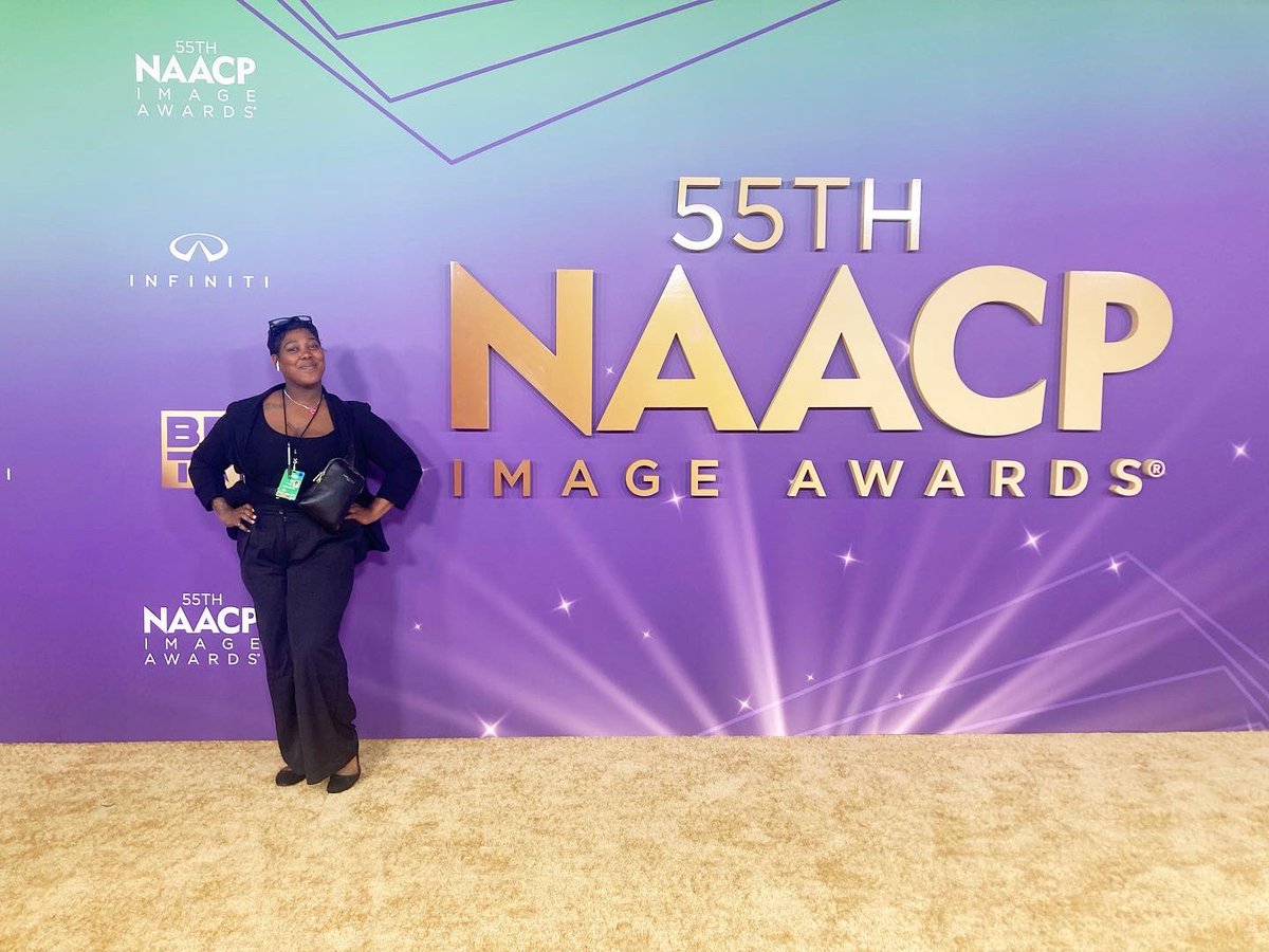 Blessed, Grateful, &amp; In God’s Favor No Matter What. 

#NAACPImageAwards Wassup 🙏🏾🎈 

• 

• 
Cc:  <a href="/naacpimageaward/">NAACP Image Awards®</a> <a href="/NAACP/">NAACP</a> <a href="/BET/">BET</a> <a href="/2XTheserviceLLC/">2xtheserviceLLC</a> 

#naacpimageaward #naacp #2xtheservice #2timespr #hardwork #dedication #nogames #connectwithme #awards #blackexcellence #growth