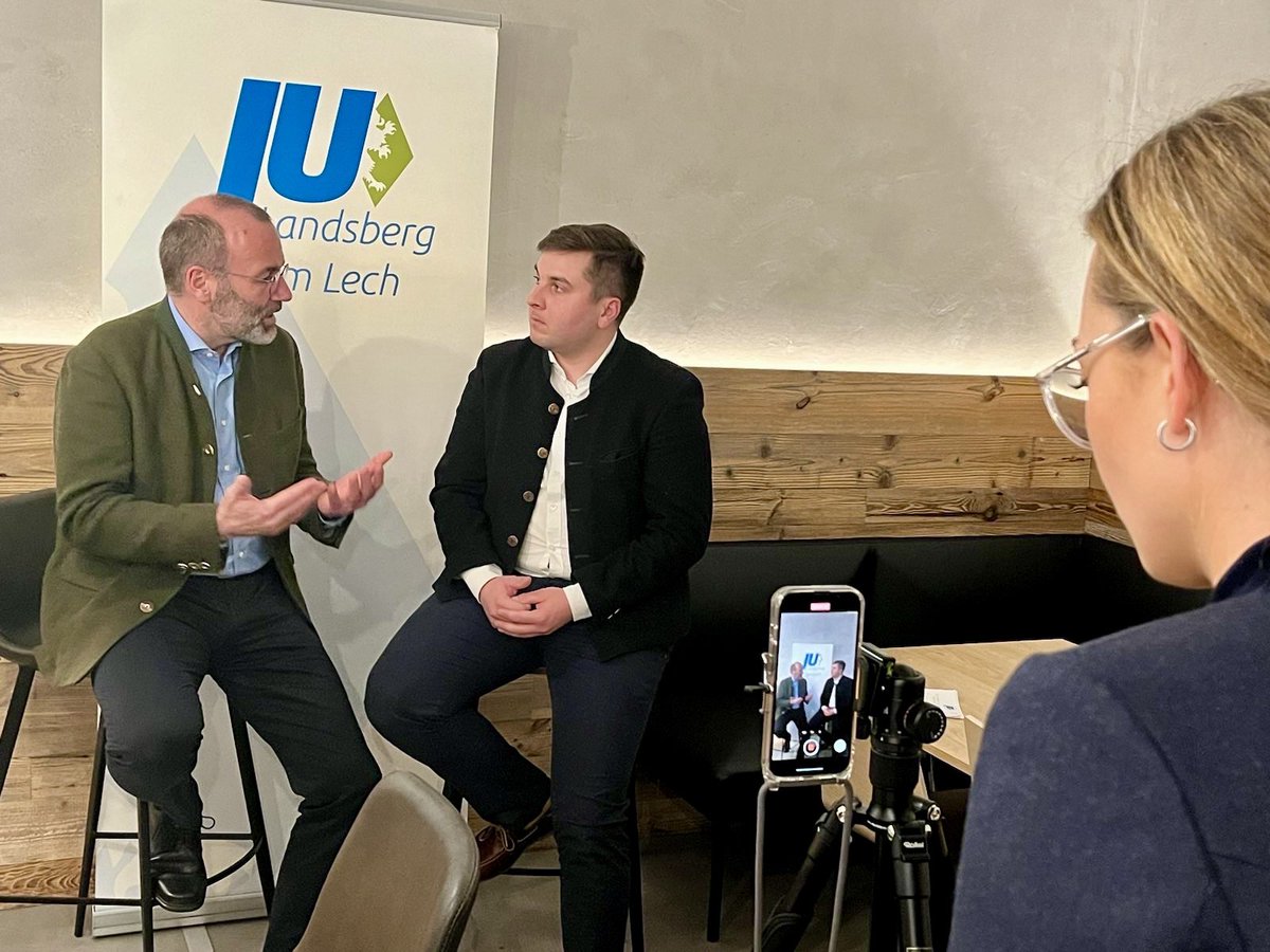 ManfredWeber's tweet image. #Josefitag zum Dritten: Ausklang beim politischen Josefitag in #Denklingen. Klare Führung aus der politischen Mitte und Antworten auf die drängenden Fragen unserer Zeit sind die besten Rezepte gegen Links- und Rechtsextremismus in Deutschland. #WebervorOrt