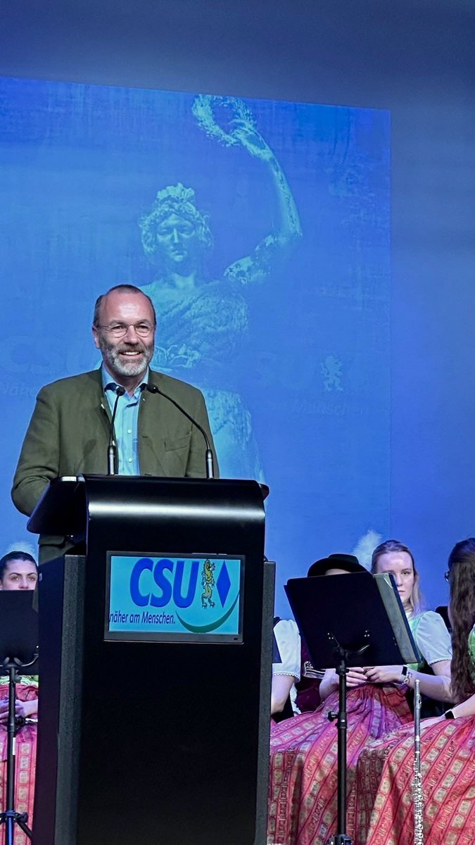 ManfredWeber's tweet image. #Josefitag zum Dritten: Ausklang beim politischen Josefitag in #Denklingen. Klare Führung aus der politischen Mitte und Antworten auf die drängenden Fragen unserer Zeit sind die besten Rezepte gegen Links- und Rechtsextremismus in Deutschland. #WebervorOrt