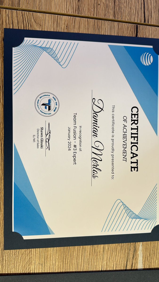 damian39w's tweet photo. Late for the upload but I am so proud of myself for working very hard to rank number 3. I’m really loving what I do for AT&T and so excited to see what the utter holds as I grow along with this amazing team. 😊 #GLM #Crestwinning #ATT #TeamFusion #Winning https://t.co/lmQztLkUSJ