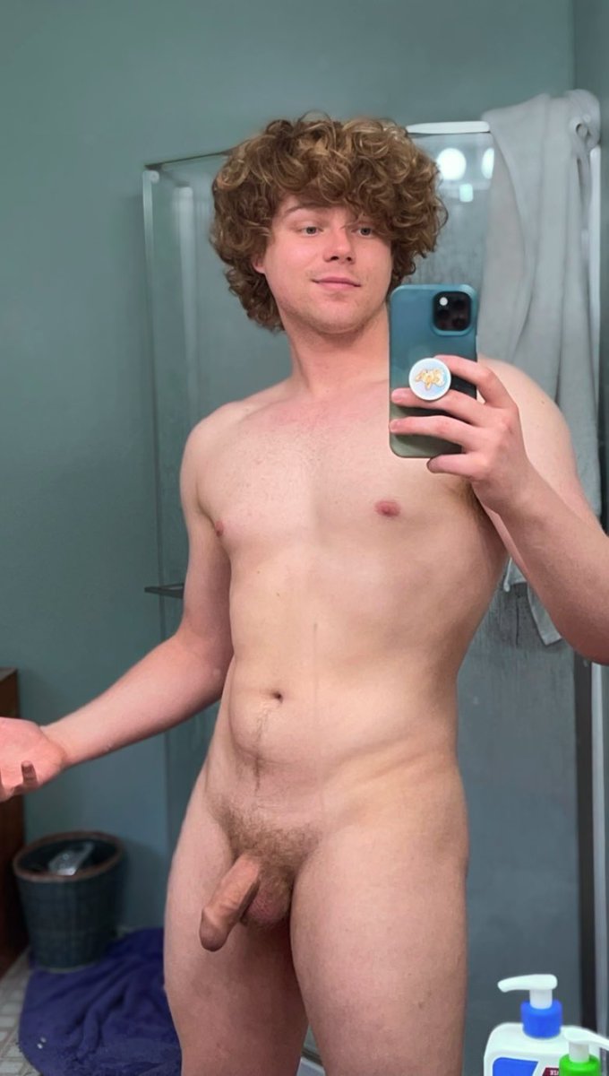 Codywhitlock22's tweet photo. Rt if you’d hop in the shower with me 😜 https://t.co/MAgqdNb6Ov