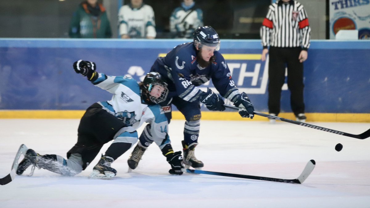 Although @WeAreMKThunder scored in the first minute its visitors @InvictaDynamos who carry the lead 1-3 at the first break.