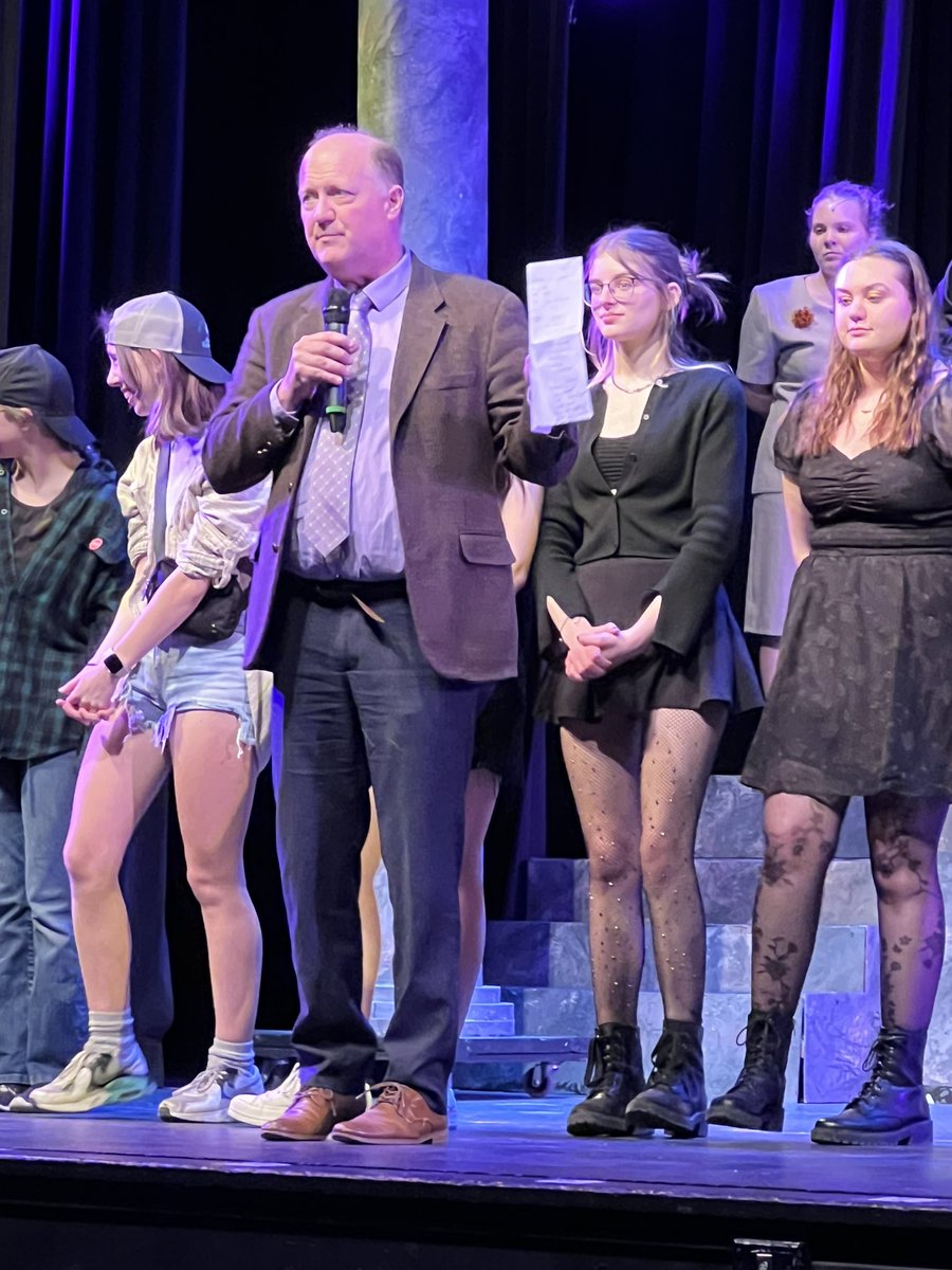 vincevitrano's tweet photo. That’s a wrap. Olivia Vitrano with an inconquerable run as Elle Woods in Legally Blonde the musical. Thank you to the directors for your extraordinary hard work and commitment to these young performers. Props to Max Vitrano on crew. Thank you, and good luck seniors. #finalbow https://t.co/EG5ttKi9xg