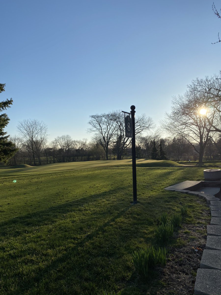 MtProspectGC's tweet photo. The best way to escape from the daily grind is a round of golf! ⛳️.
.
.
#mpgc #golfmtprospect #mtprospectgolf #golfmtprospect #illinoisgolf #chicagogolf #mountprospect #mtprospect #golfday #golfisfun #golfball #golfclubs #lpga #golffitness #golfphotography #GolfEscape #DailyGrind https://t.co/ni2QbLZNLg