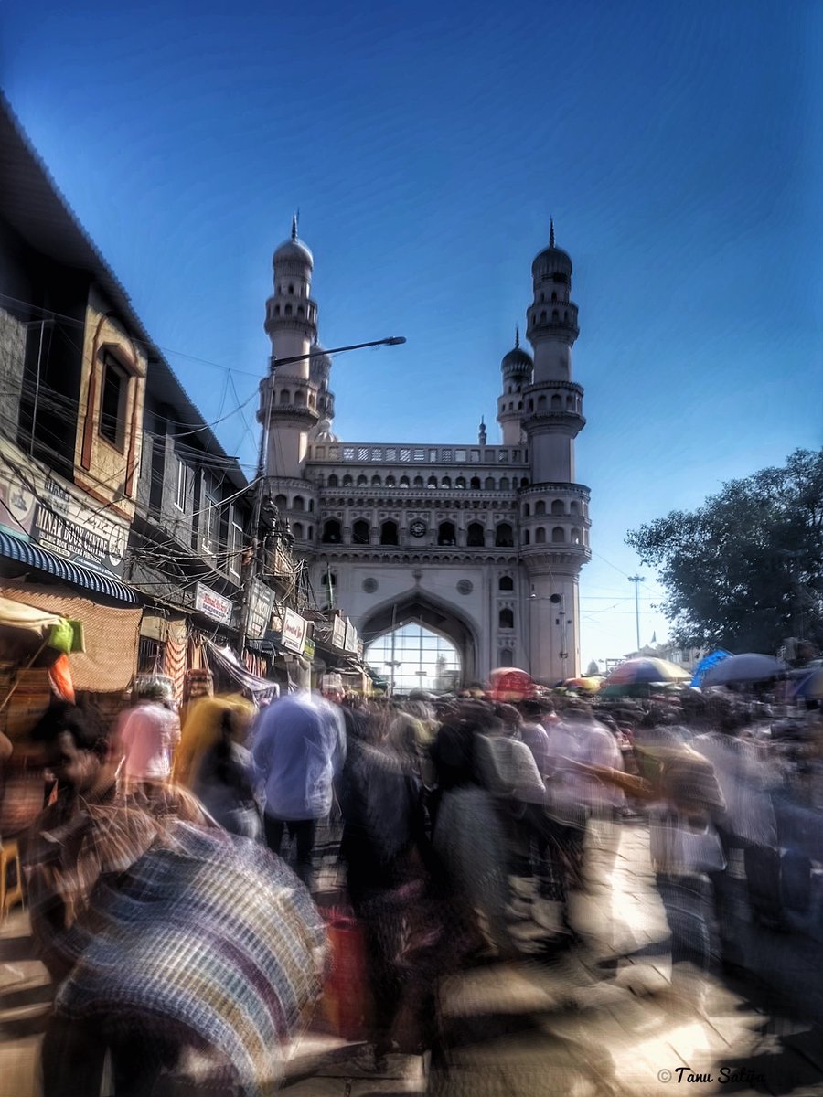 Glimpse of Char Minar, Hyderabad, India. 
#Charminar #monumentsofindia #photographers_of_india #Hyderabad #traveldiaries #shotoniphone #busyarea #photograghy #architecture #heritage #photographychallenge #Travelogue #longexposure