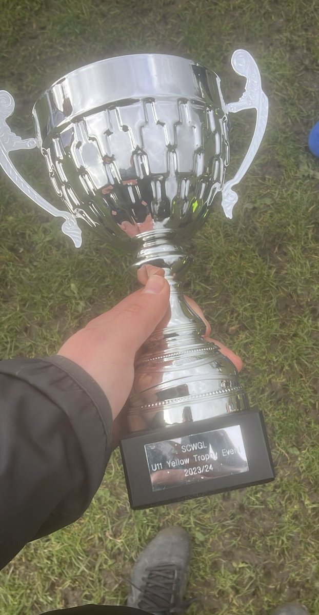 Abbey Rangers Cup Winners! Congrats to our U11 Girls who today became the 2024 SCWGL League Cup winners! Fantastic achievement by the girls, and well done to Jack Crawford and Chris Medhurst for your great coaching and hard work. A well deserved trophy for this team 👏🏻👏🏻