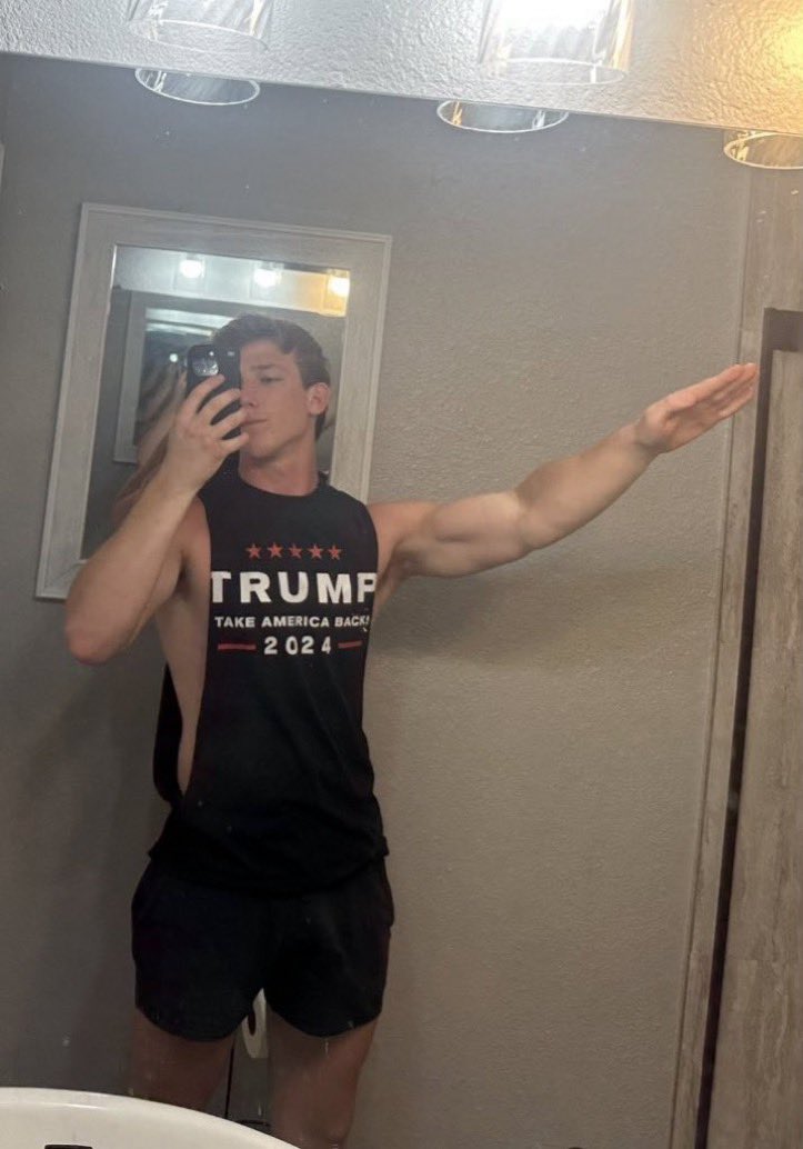 Faggot_Nathan's tweet photo. Let’s admire this self-identified White nationalist. He expresses his alt-right ideology on his personal twitter. Very interesting.👌🏻#wp https://t.co/4cteiiLCKM