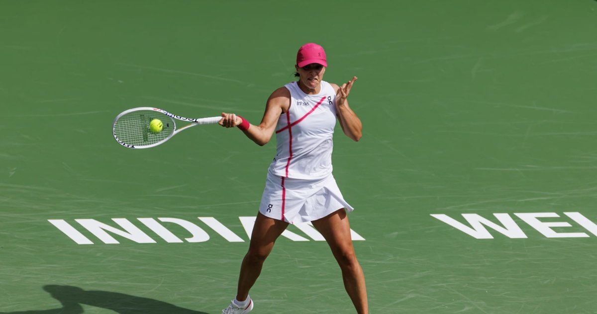 ∀ Iga Swiatek Celebrated by Tennis Fans After Indian Wells Finals Win vs. Maria Sakkari: Iga Świątek remains on top of the Women's tennis world. The No. 1 player added another trophy to her… blog.collectingall.com/T4CXYn #Tennis #BreakingNews #IndianWellsMasters #BNTMISC #IgaSwiatek