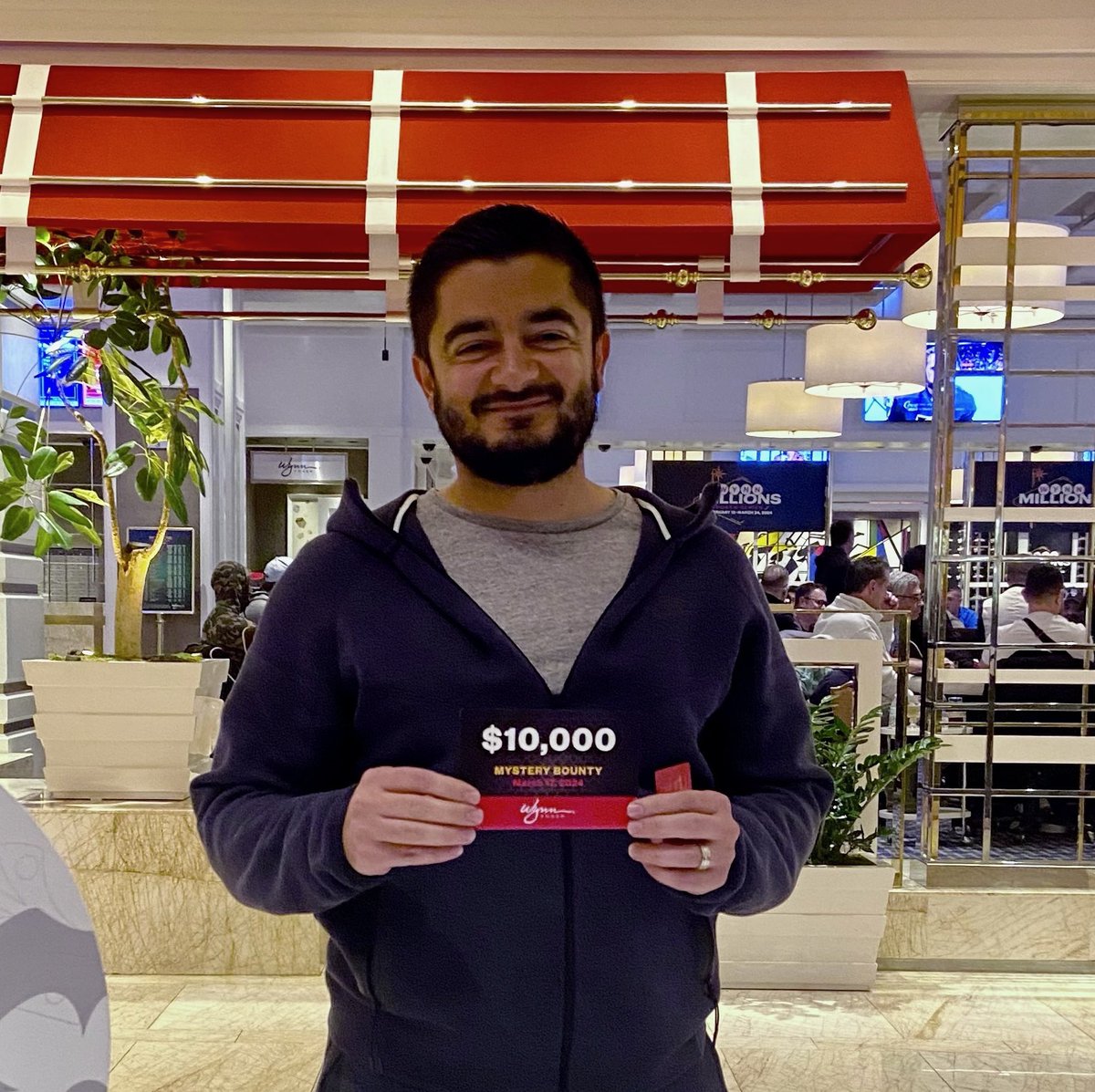 WynnPoker's tweet photo. Hesam Alagha with a $10,000 Bounty! https://t.co/9vrZhtntBu