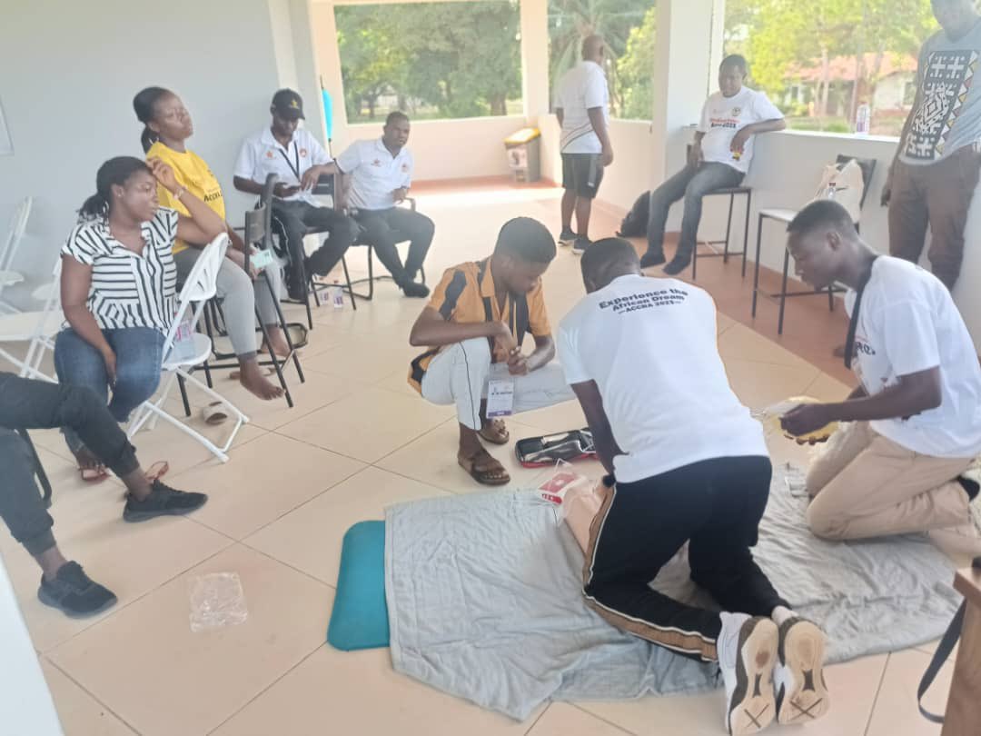 RugbyAfrique's tweet photo. As the 13 African Games takes place Accra, Rugby is represented for the first time by several countries. 
Ahead of the first set of rugby games, Rugby Africa has been providing training for officials of rugby matches at the dedicated rugby stadium, university of Ghana! https://t.co/aF2PezApIO