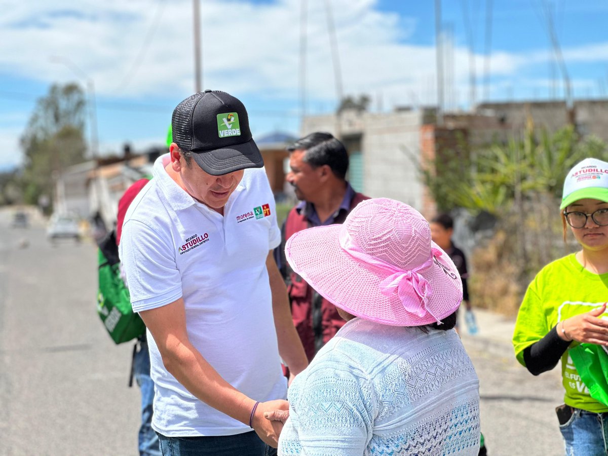 astudilloqro's tweet photo. Hoy visitamos 📍Chiteje de Garabato, frontera con Michoacán 🌱para llevar a cada rincón✅ de Amealco nuestras propuestas y escuchar las necesidades de los ciudadanos 🤝🗳️#La4TTambiénEsVerde #visionverde https://t.co/2cvj4i9WsX