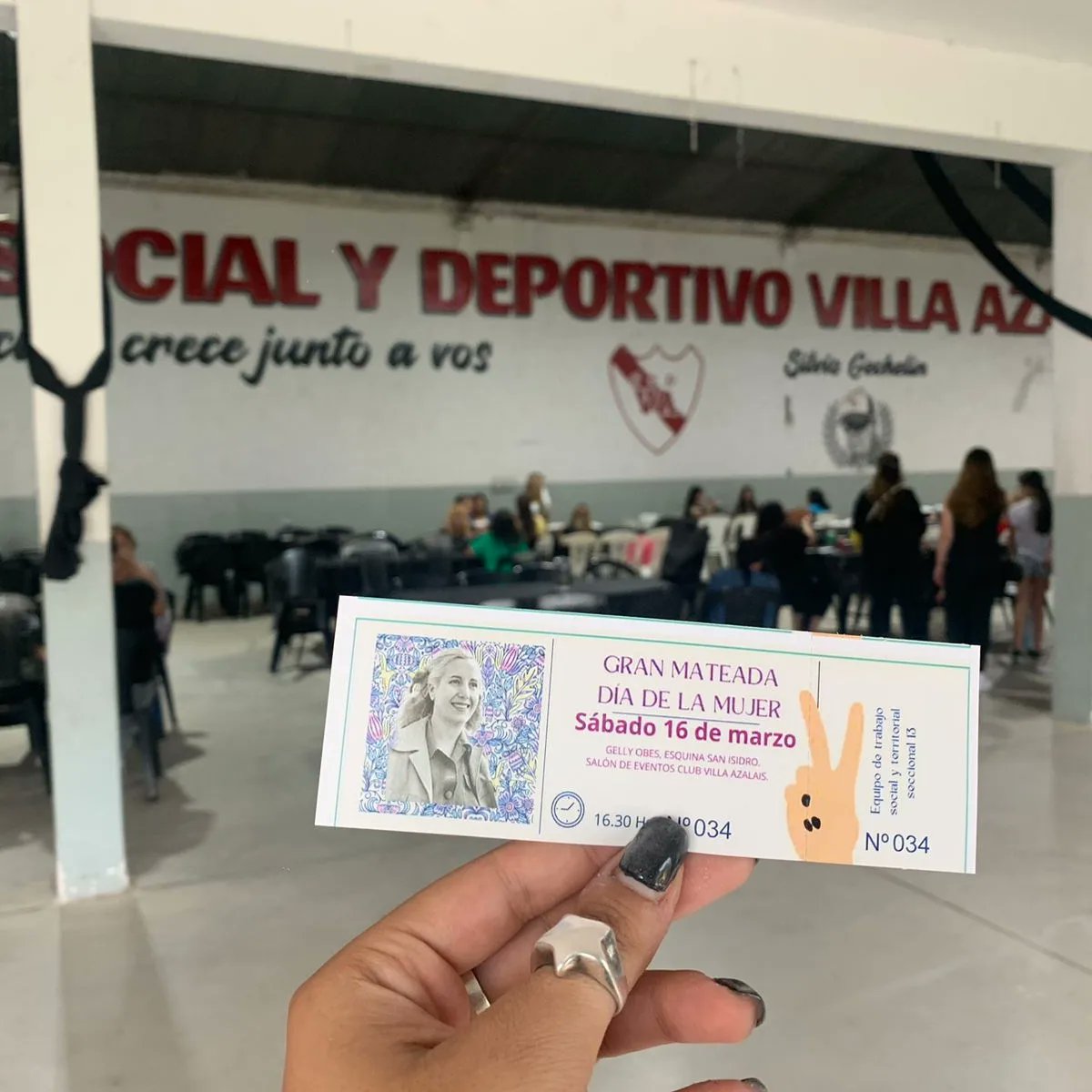 va4814's tweet photo. En la tarde de ayer desde nuestro espacio de trabajo social y territorial seccional 13 , se agasajo a  mas 200  compañeras de nuestra querida seccional , compartiendo un lindo momento y reflexionar sobre el mes de la mujer .
#Cordoba #Capital https://t.co/CRqrgNNtnx