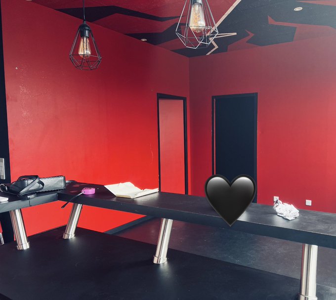 Starting the dungeon! Had the keys today! I have lots of works but I&rsquo;m so excited 🥰🖤 - In remplacement