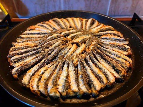 Hamsi tava lezzetli bir yemektir.
 #TSvFB