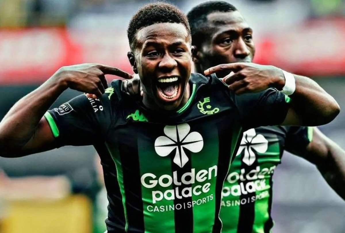 JoCurrieBBC's tweet photo. Alan minda tiene para triunfar en europa, hace 8 meses atras, salio de una de las mejoras canteras de sudamerica independiente del valle y la mejor cantera de ecuador, gracias a IDV  la seleccion de Ecuador tiene futuro, y a muchos dirigente y periodista de ecuador les duele https://t.co/hKs3NHpMUn