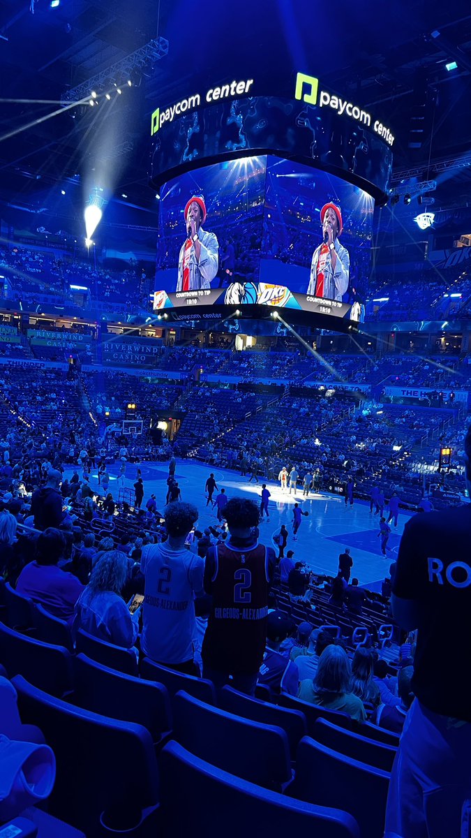 AllThingsMikita's tweet photo. My baby’s 1st NBA game. I think I win the cool mom points for spring break.
SN: Kyrie put on a show. It’s one thing to see the ESPN highlights but seeing him move in person is crazy!
#springbreaktrip #thentherewas1 #nba #okcthunder #thunder https://t.co/YRYPS9SsOQ