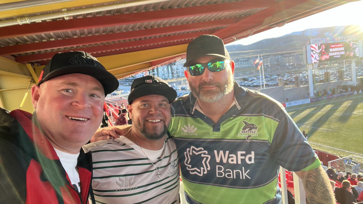 WarriorsOhana's tweet photo. We love it when passionate fans from the opposing team visit Utah. 

@CourtrightMatt Thanks for making the trip! Alofa atu! ❤️🖤 https://t.co/grGp1JyB50