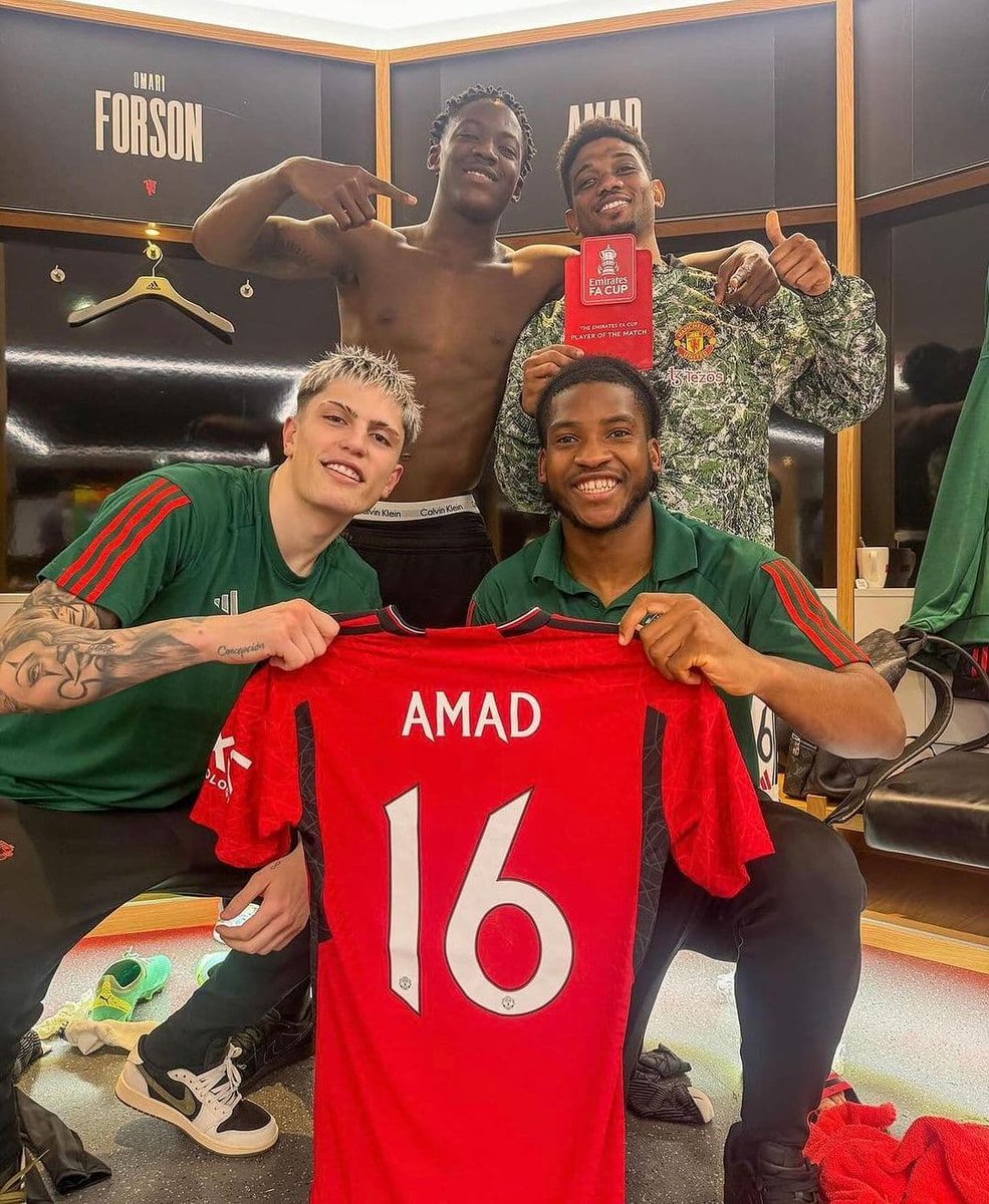 You can agree that the future of Manchester United is in the hands of these three Afroballers 🙌 Kobbie Mainoo🏴󠁧󠁢󠁥󠁮󠁧󠁿🇬🇭,Willy Kambwala🇨🇵🇨🇩 and Amad Diallo🇨🇮, who scored the final goal against Liverpool today, to send Manchester United to the FA Cup Semifinals 🔥 #AfroBallers