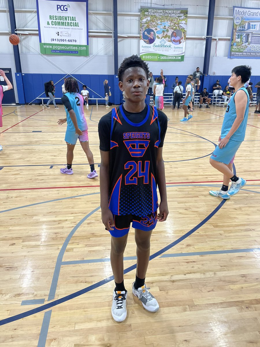 A good showing by (Lamorris Sellers) for @TMS_2018 as he logged 14pts and a win against “Ball4Lyfe United”!! Lamorris Sellers - 14pts Class of 2028 @USAmateurBBall @HoopSeenFL