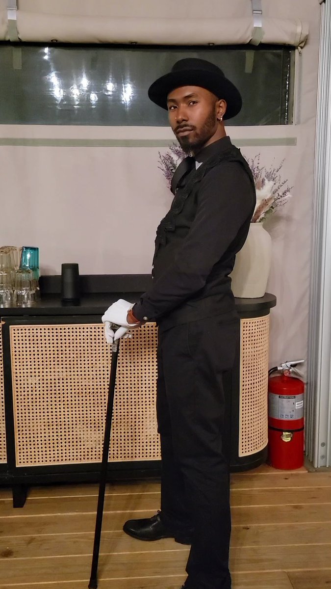 Doriansgilded's tweet photo. October 21, 2022. 
When I used to host dating events for #matchcom
 #datingapp . 
.
#nyc #meetup #doriansgildedsociety Doriansgildedsociety. org #Doriansadventures https://t.co/JAdR6RyOzr