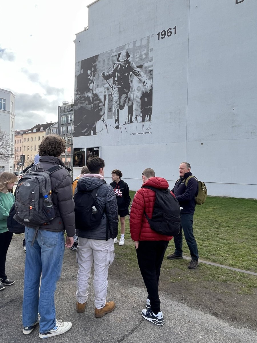 SibfordHistory's tweet photo. Bernauer Strasse. Stories of escapes from the GDR. Stasi prison and interrogation centre. Our last day. Thank you Berlin! #BeYouBeSibford #AngliaTours #Berlin https://t.co/k52wUPP9xy