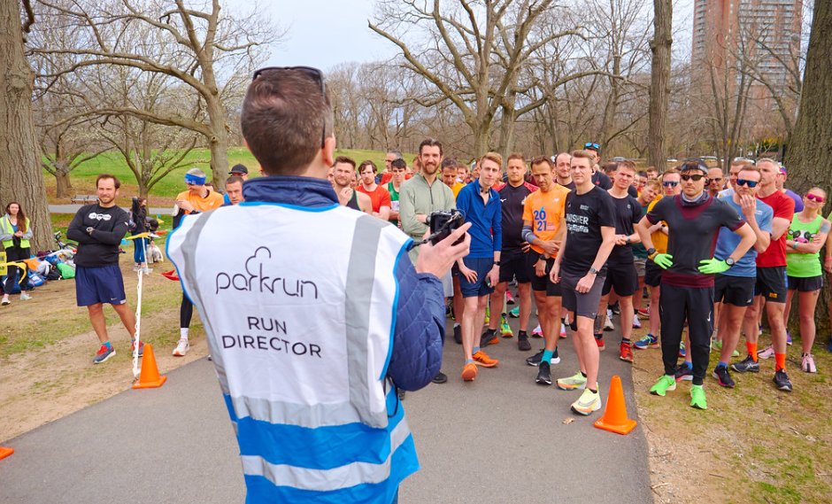 While Parkrun is very popular in the UK, it is virtually unknown in the US. Check out my latest blog post to learn a bit about Parkrun. #parkrun #funrun #startingtorun omnirunning.com/parkrun-usa/