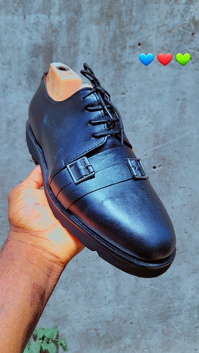 Omo__ayeni's tweet photo. @KNG_YAYO @KNG_YAYO  

Boss, will you allow me make the same design for you? 
💯 leather quality. Kindly send a DM or comment under my tweet. https://t.co/QWyNwzURx3