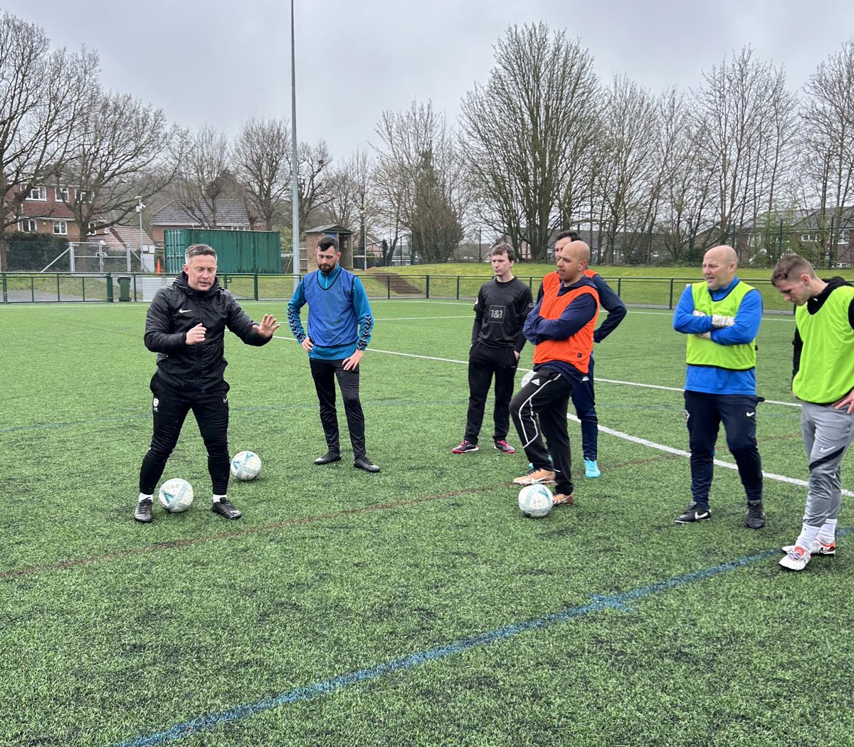 adamski110's tweet photo. Games✅ Practices✅ Activities✅
Drills ❌❌❌
Module 1️⃣ of the @HertfordshireFA UEFA C…complete! Loads of 🔝 discussion, ideas, plus banning of the dreaded “D” word! Great to work with @mattpring, Mel & Fadi for the first time too 👍🏼
@EnglandLearning #PracticeSpectrum https://t.co/Qk9ezv6Riu