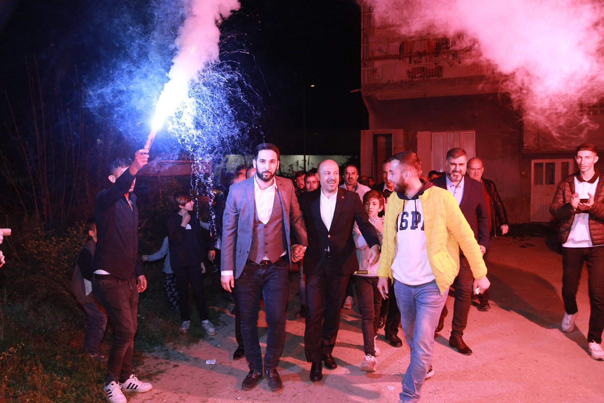 drhalilnacar's tweet photo. Kıymetli Halil Doğaç ve ailesinin destekleriyle güzelleşen Dadaloğlu Mahallemizdeki sokak mitingimizde hemşehrilerimizin samimi ve coşkulu yaklaşımları içimizi ısıttı. Herkese çok teşekkür ederim. https://t.co/AXPeKAAtOQ