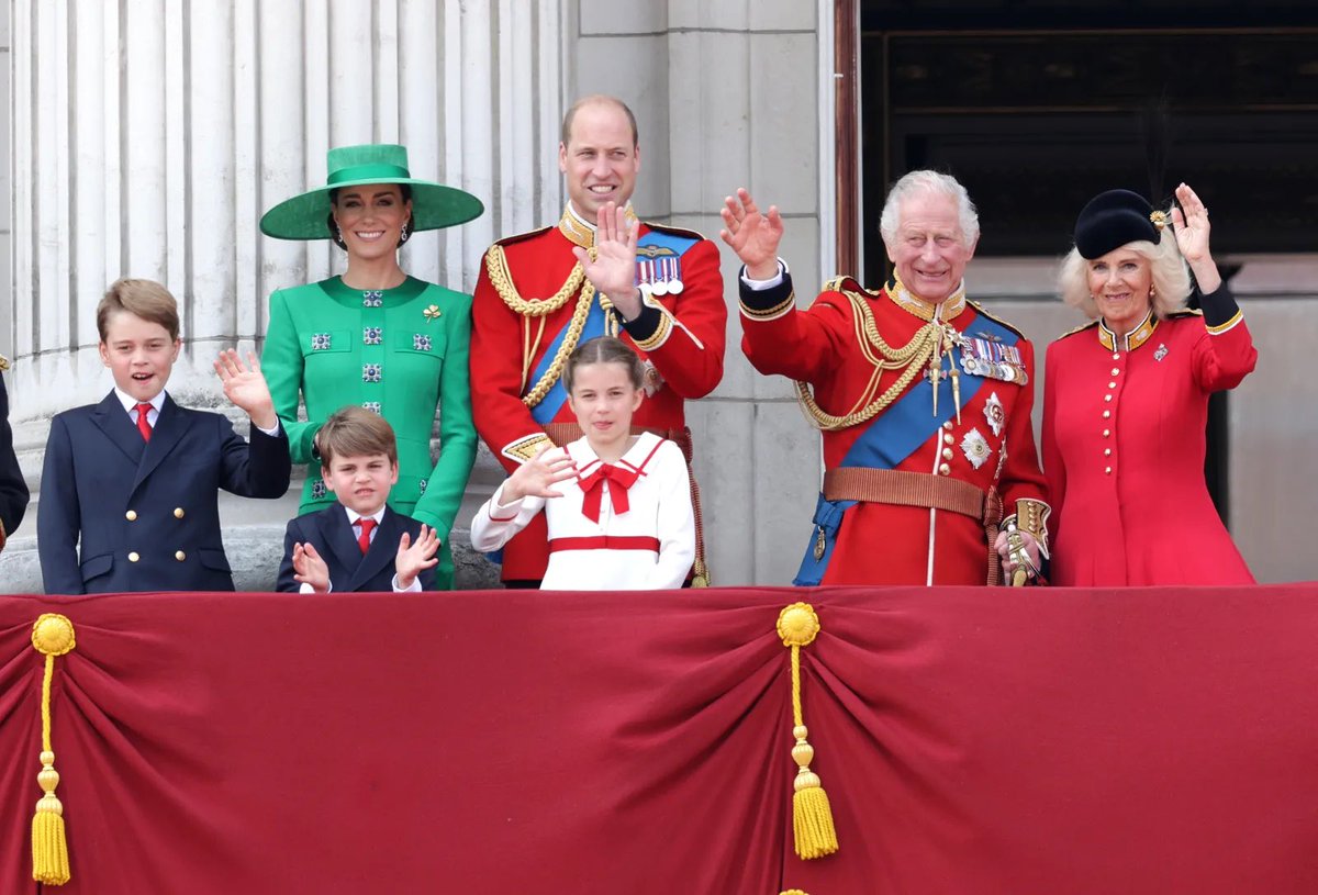AIPoliticsTimes's tweet photo. 🚨 Breaking: The British Royal Family is preparing to announce a very important event. https://t.co/MsvD70oEp0