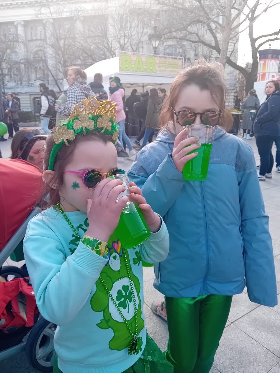 After a balmy #StPatricksDay parade in Budapest, our girls cooled off with some refreshing green lemonade. Or as we called it in @IrelandChicago, water.