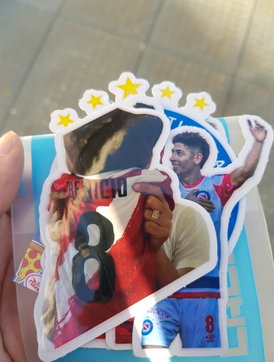 #AAAJ Muchos nos consultaron por el regalo a Alan, estos son los stikers😍🐞