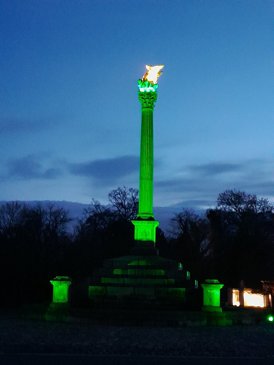The Phoenix Monument illuminated in #green to mark Ireland's national day ! 
Beannachtaí na Féile Pádraig daoibh go léir ó bPáirc an Fhionnuisce ! @opwireland @HeritageIreOPW #HappyStPatricksDay #StPatricksDay #PaddysDay #GlobalIreland #Ireland