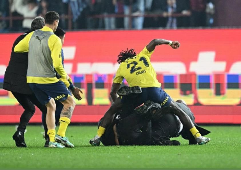 17.03.2024🇹🇷Trabzonspor - Fenerbahçe hooligans.cz