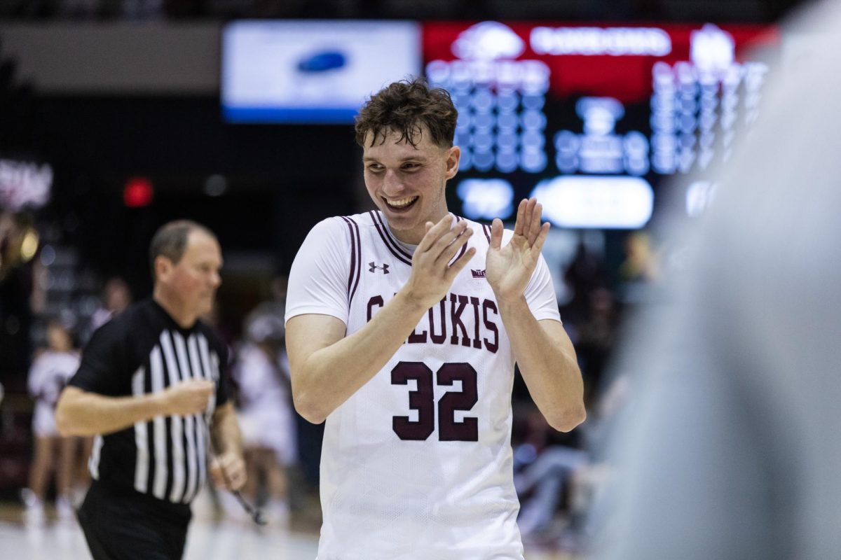 SIU F Jarrett Hensley plans to enter the transfer portal, he tells TPR.

Averaged 5.4 points and 2.5 rebounds per game this season!