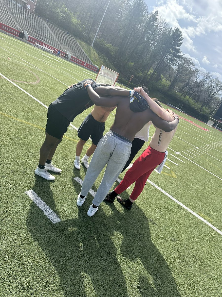 BrooksCherry6's tweet image. Good work today @Alexis_Leclerc3! 📈thanks for coming and getting reps! @BriggsCherry3 @qbc_chattanooga @BaylorSchoolFB @ErikKimrey #WeAreBaylor #neveroutworked