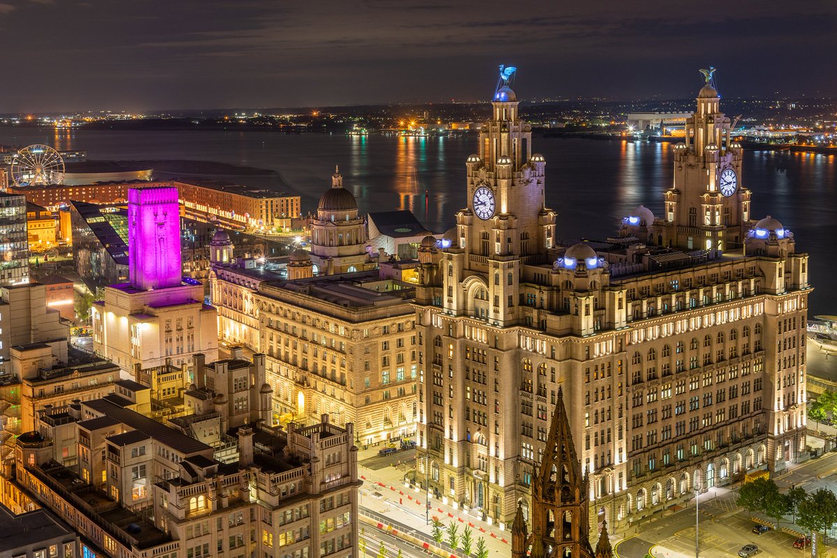 RT and follow (if you haven't already) to win this 12 x 8 inch #Liverpool Waterfront Architecture print. The draw will be on Sunday, 24th March 2024👍