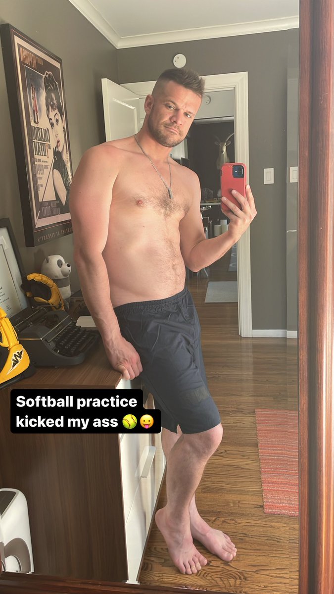ScottRyderX's tweet photo. Softball practice kicked my ass today https://t.co/c0AbkzpeSB
