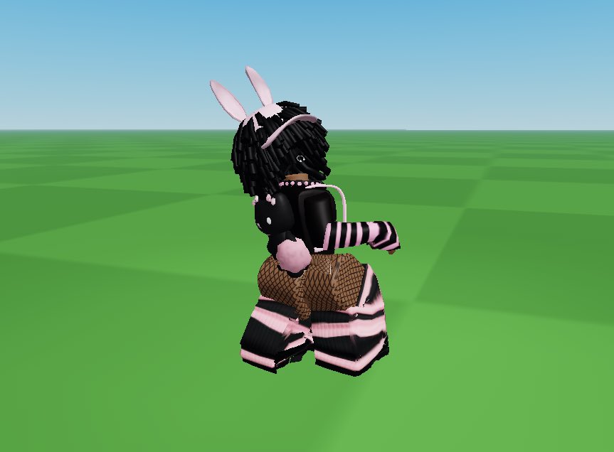HeluvsGwain's tweet photo. outfit idea for myself, what are your guys’ thoughts of it? https://t.co/RnLsP5SOpy