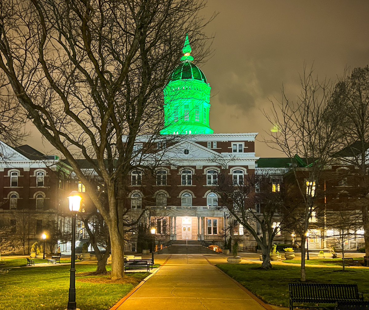 KanishkSikligar's tweet photo. Happy St. Patrick’s Day. @Mizzou is ready! Are ya? #mizzouengineering https://t.co/tKT4VrWtrF