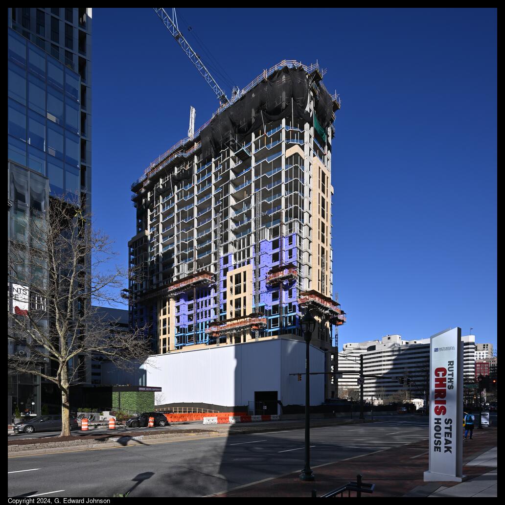 Photos of the construction of Hampden House apartments in Bethesda, MD. blog.pagebypagebooks.com/2024/03/hampde…