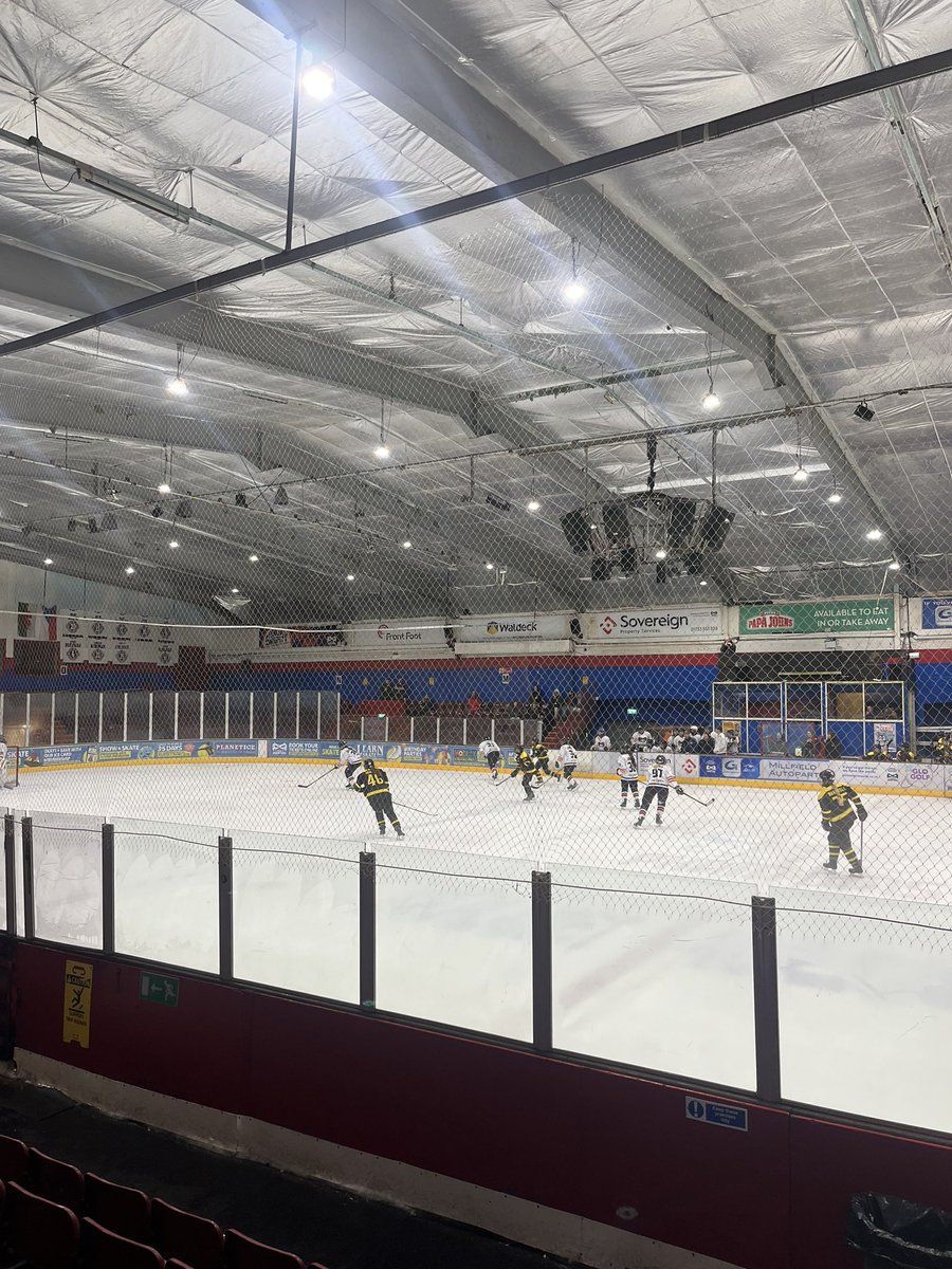GAME 2 OF THE DAY! 🤩 Straight from football in Notts, to Peterborough Ice Rink, to support SL Elite sponsored player KITTY EVANS ⚡️ A goal & a POTM performance, go on you 👊🏻 Meow Meow Meow 📣